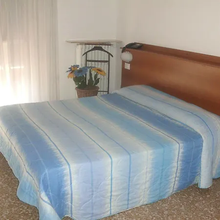 Hotel Lombardia 2*