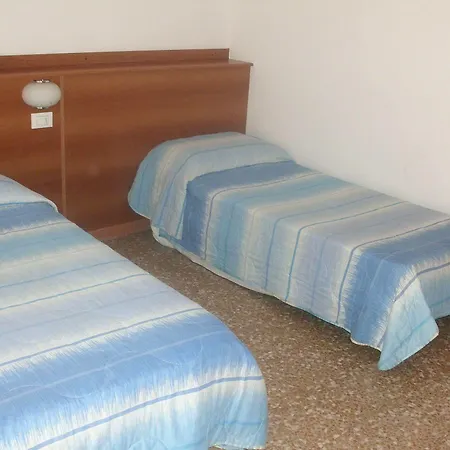 Lombardia Hotel 2*